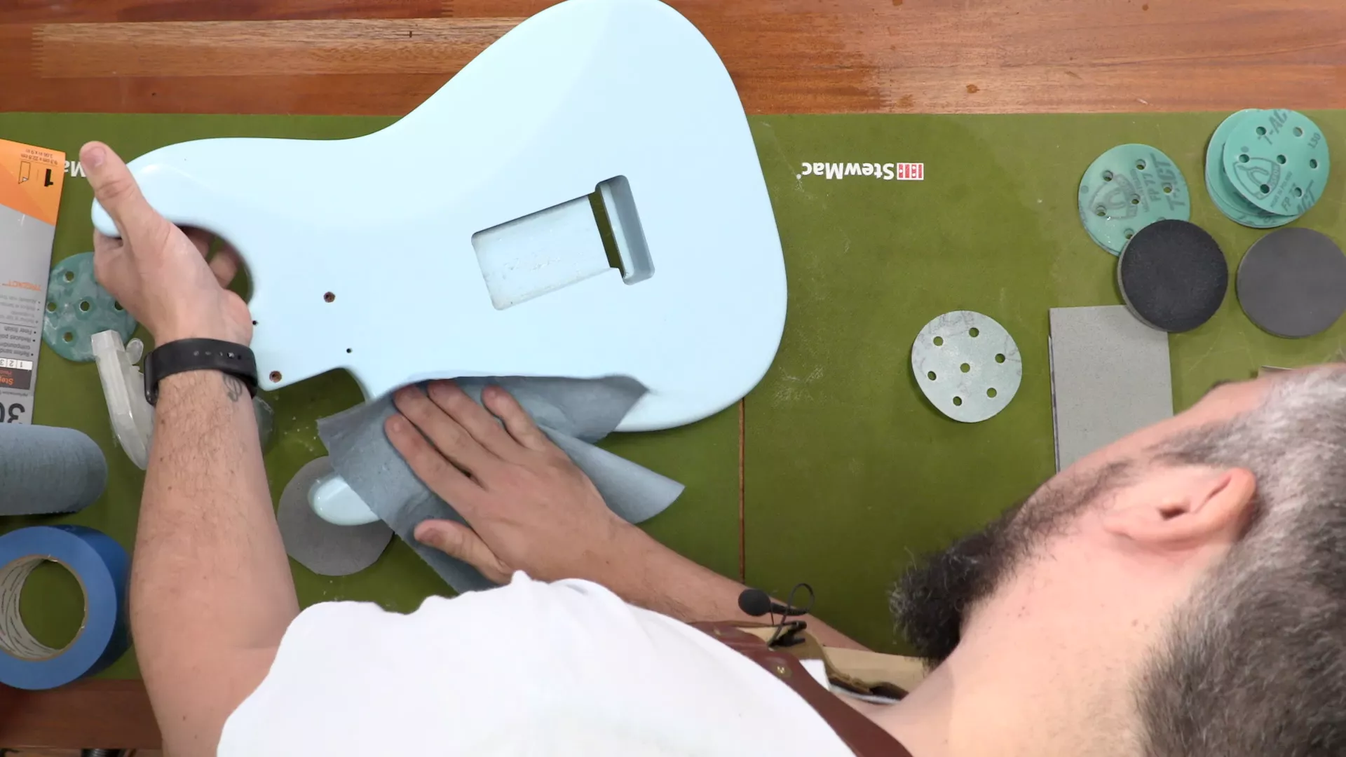 Consiga un acabado satinado con esta gama de granos de 2,000 a 3,000