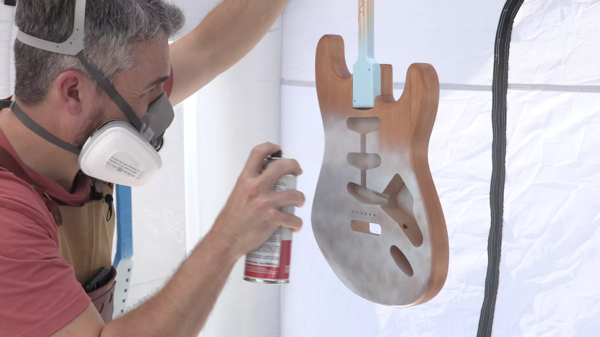 Pulverizar la primera capa de color