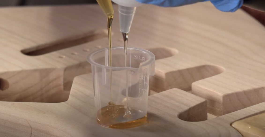 Epoxy mixing cup