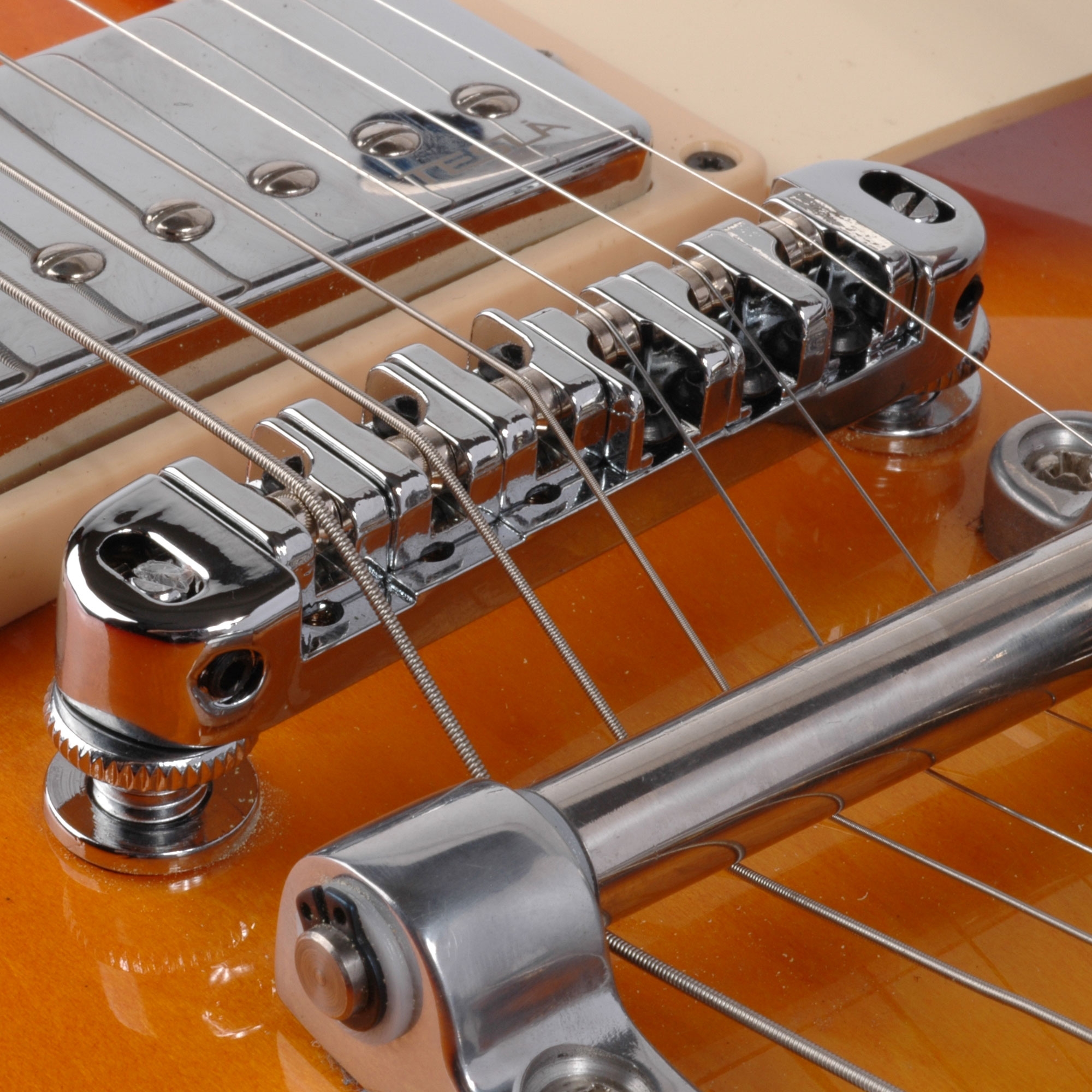Puente Roller bloqueo con Bigsby B70 Vibrato  Puente Roller bloqueo con Bigsby B70 Vibrato