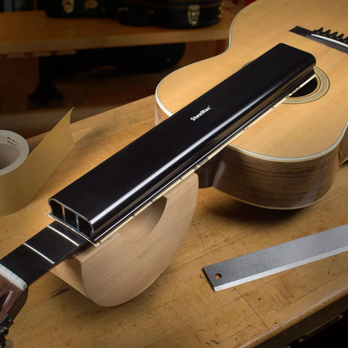 Taco de lijado con radio de aluminio, 18" de largo Taco de lijado con radio de aluminio, 18" de largo