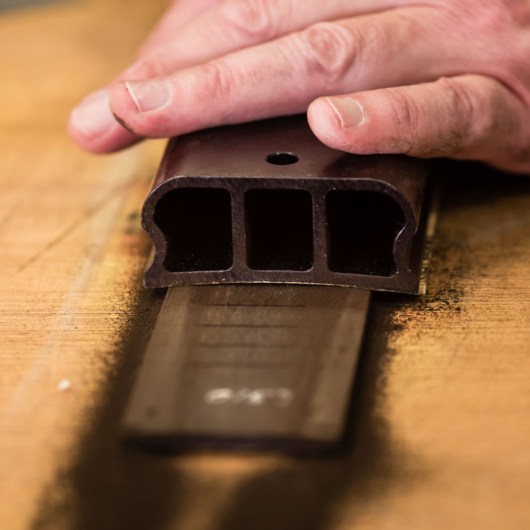 Taco de lijado con radio de aluminio, 18" de largo Taco de lijado con radio de aluminio, 18" de largo