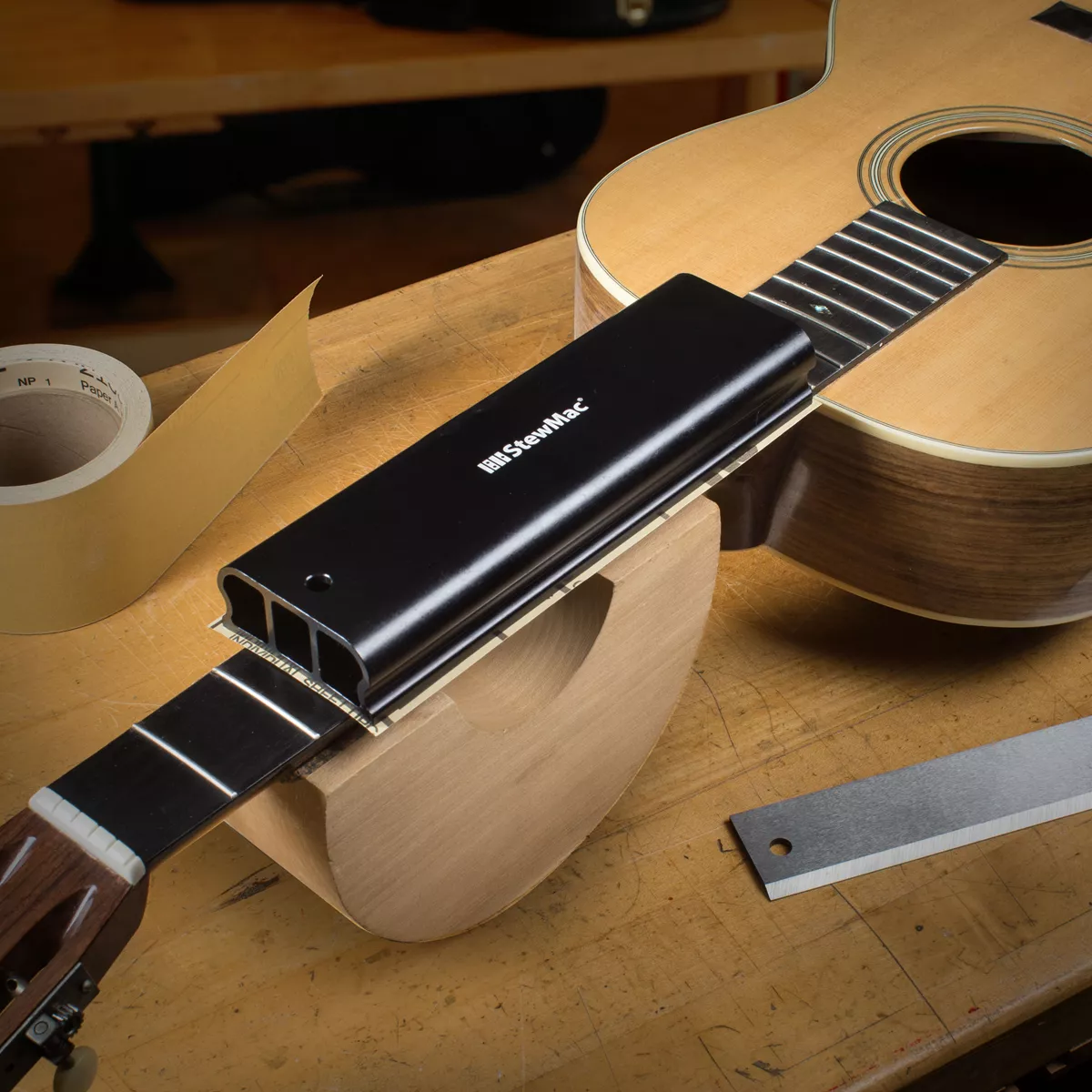 Taco de lijado con radio de aluminio, 9" de largo Taco de lijado con radio de aluminio, 9" de largo