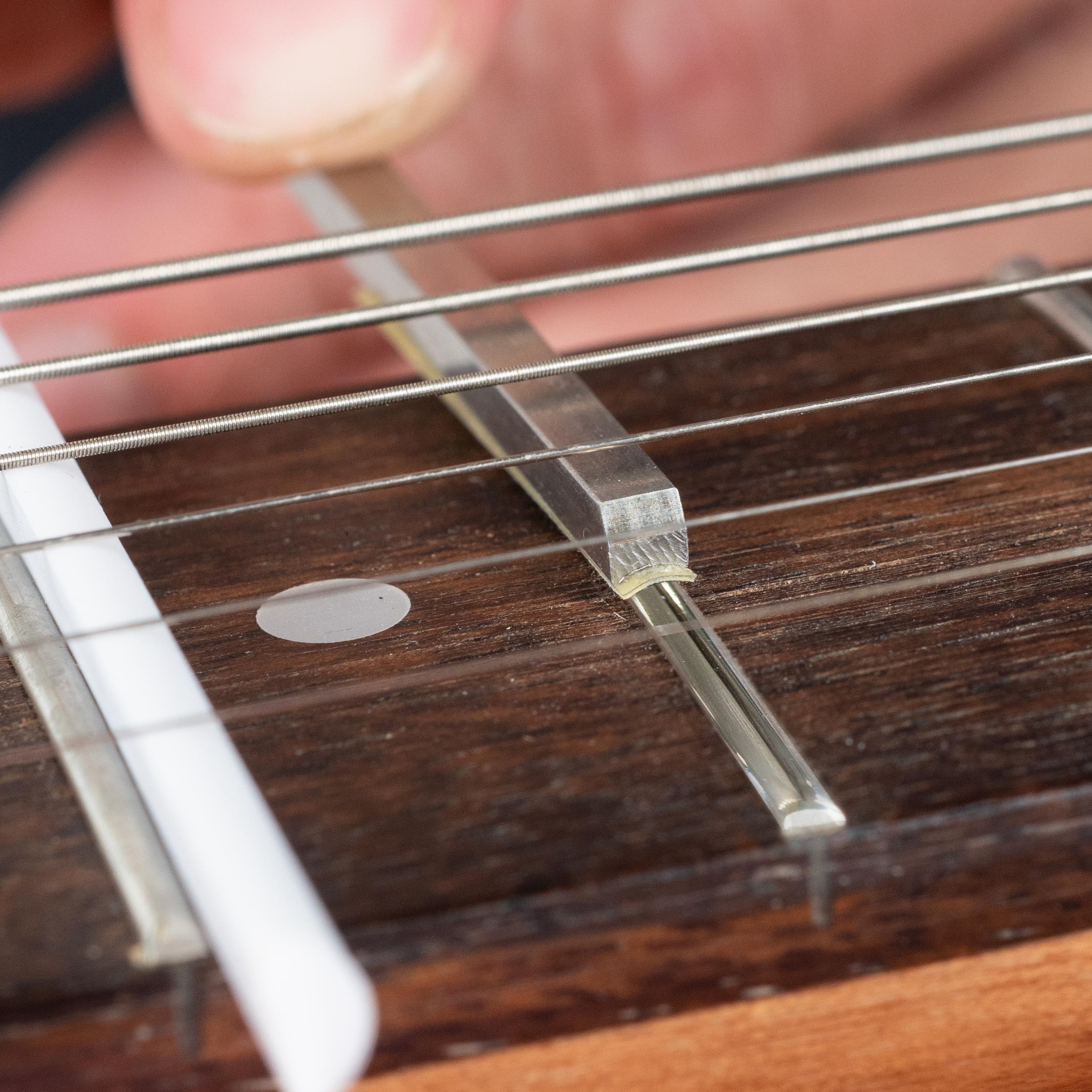 Pulidor de trastes Understring (bajo la cuerda)