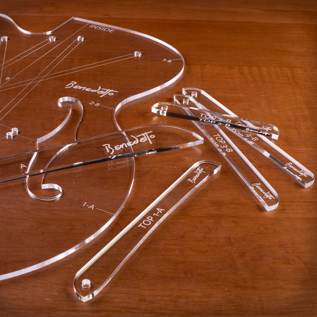 Plantillas de guitarra con arco Benedetto Plantillas de guitarra con arco Benedetto