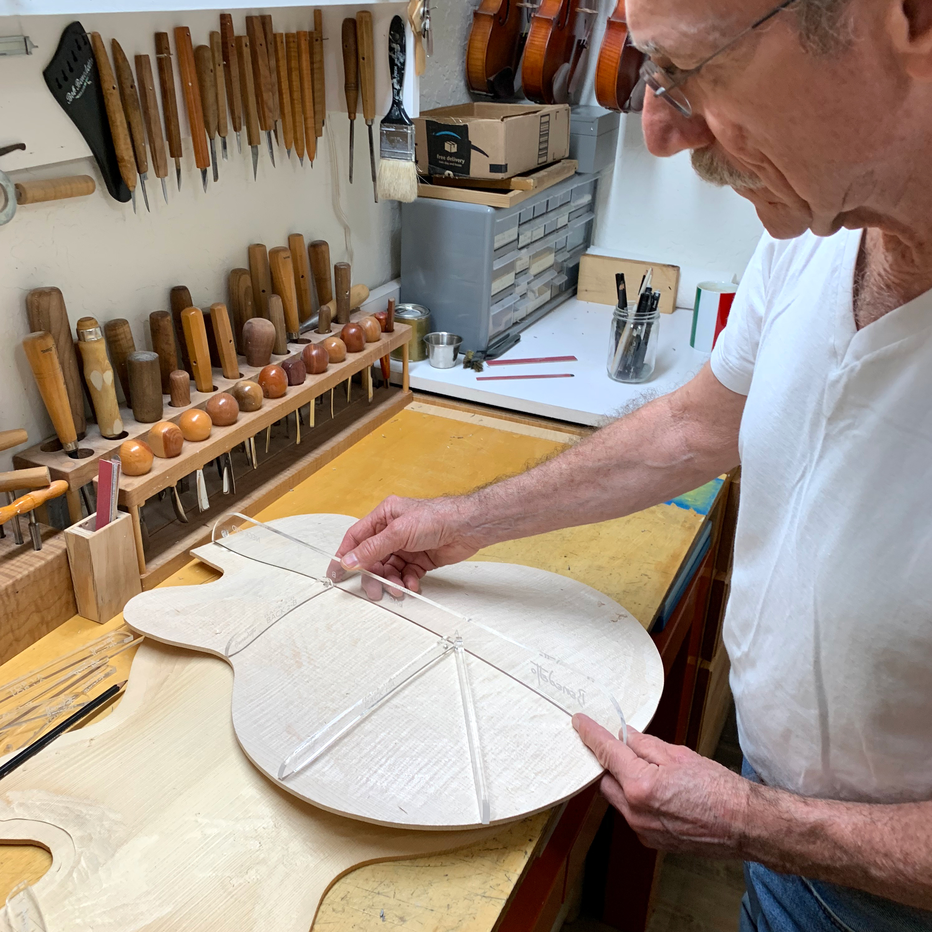 Plantillas de guitarra con arco Benedetto