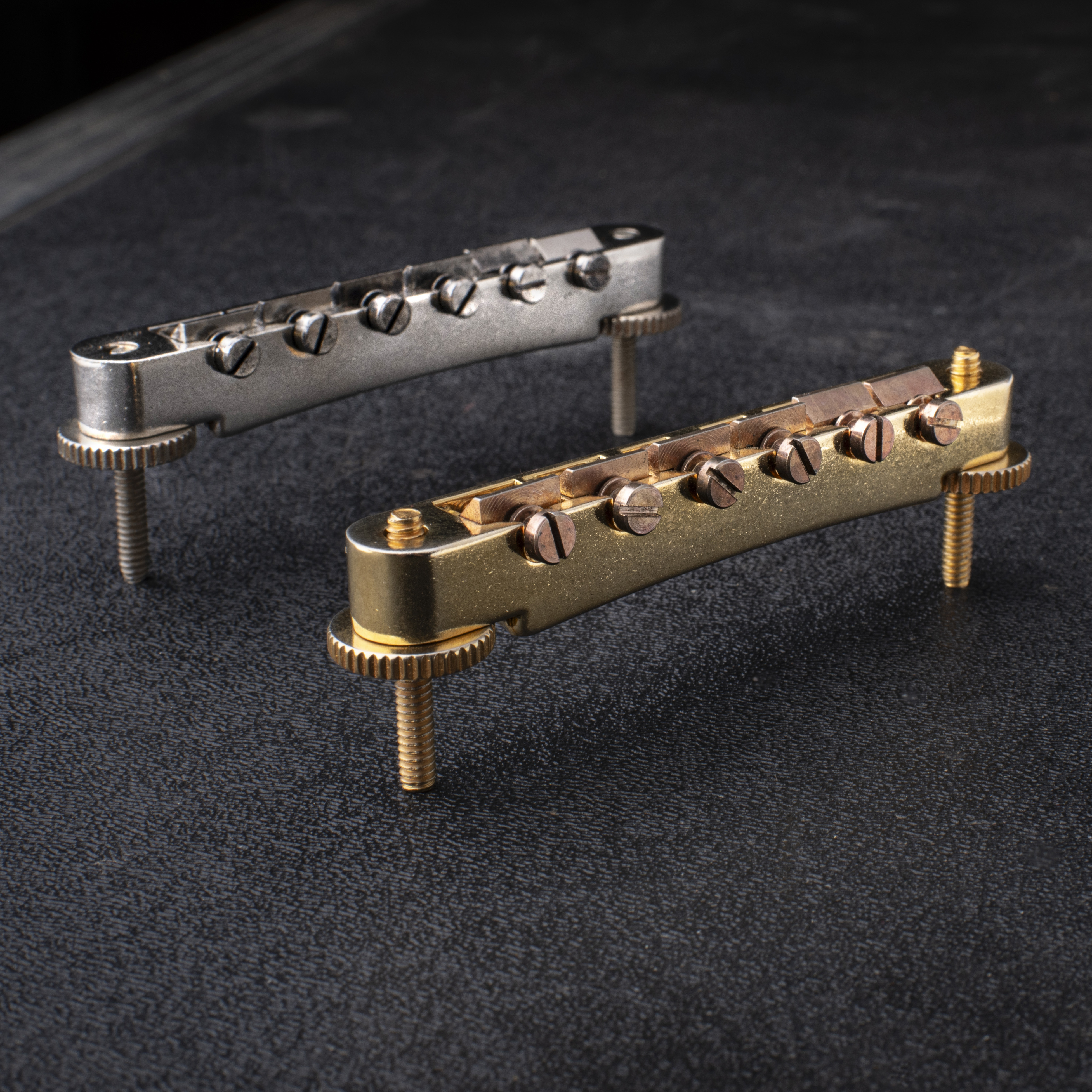 Puente ABR-1 Tune-o-matic GuitarSlinger sin retén, envejecido y con tratamiento criogénico Puente ABR-1 Tune-o-matic GuitarSlinger sin retén, envejecido y con tratamiento criogénico