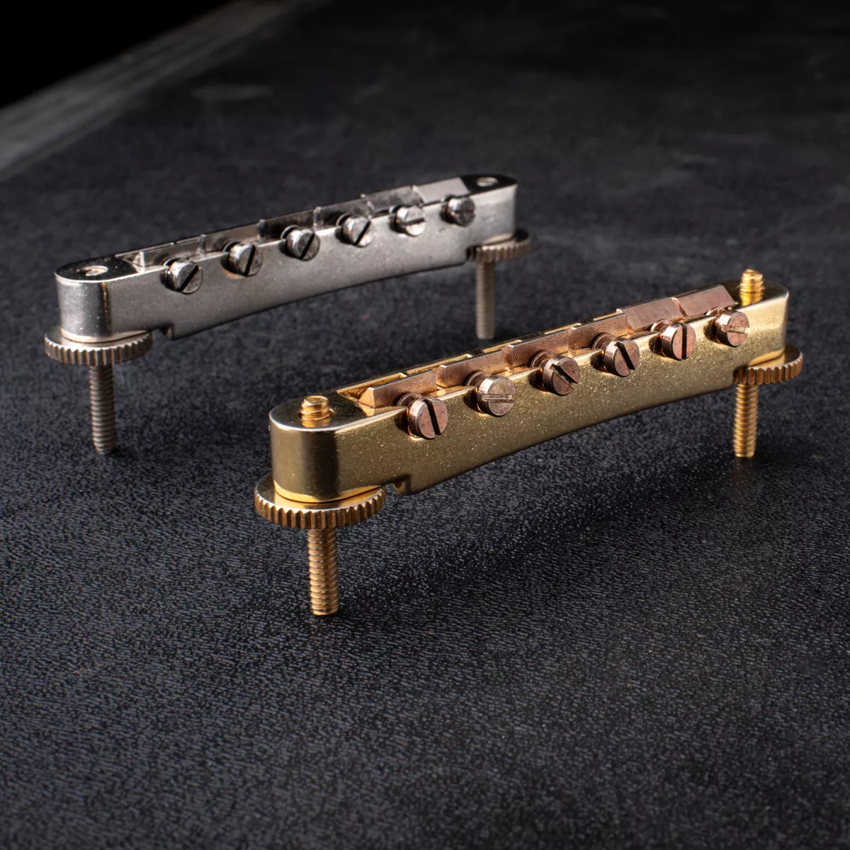 Puente ABR-1 Tune-o-matic GuitarSlinger sin retén, envejecido y con tratamiento criogénico Puente ABR-1 Tune-o-matic GuitarSlinger sin retén, envejecido y con tratamiento criogénico