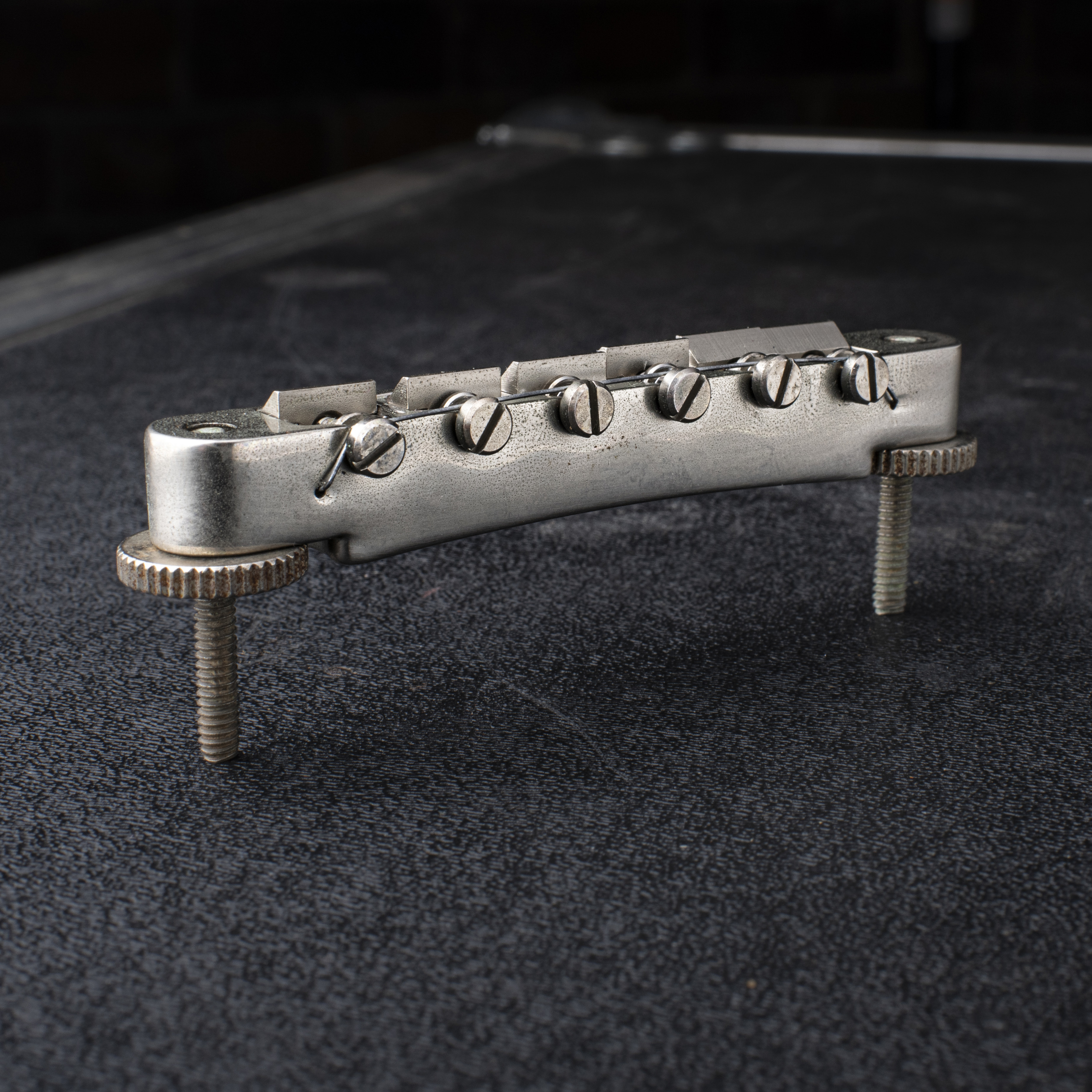 Puente ABR-1 Tune-o-matic GuitarSlinger, envejecido y con tratamiento criogénico Puente ABR-1 Tune-o-matic GuitarSlinger, envejecido y con tratamiento criogénico