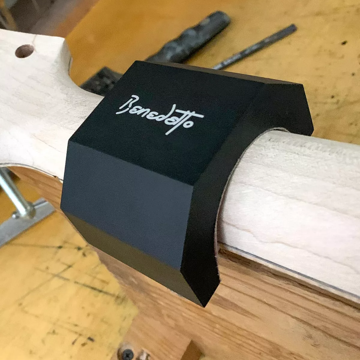 Bloque de lijado de cuello Benedetto Bloque de lijado de cuello Benedetto