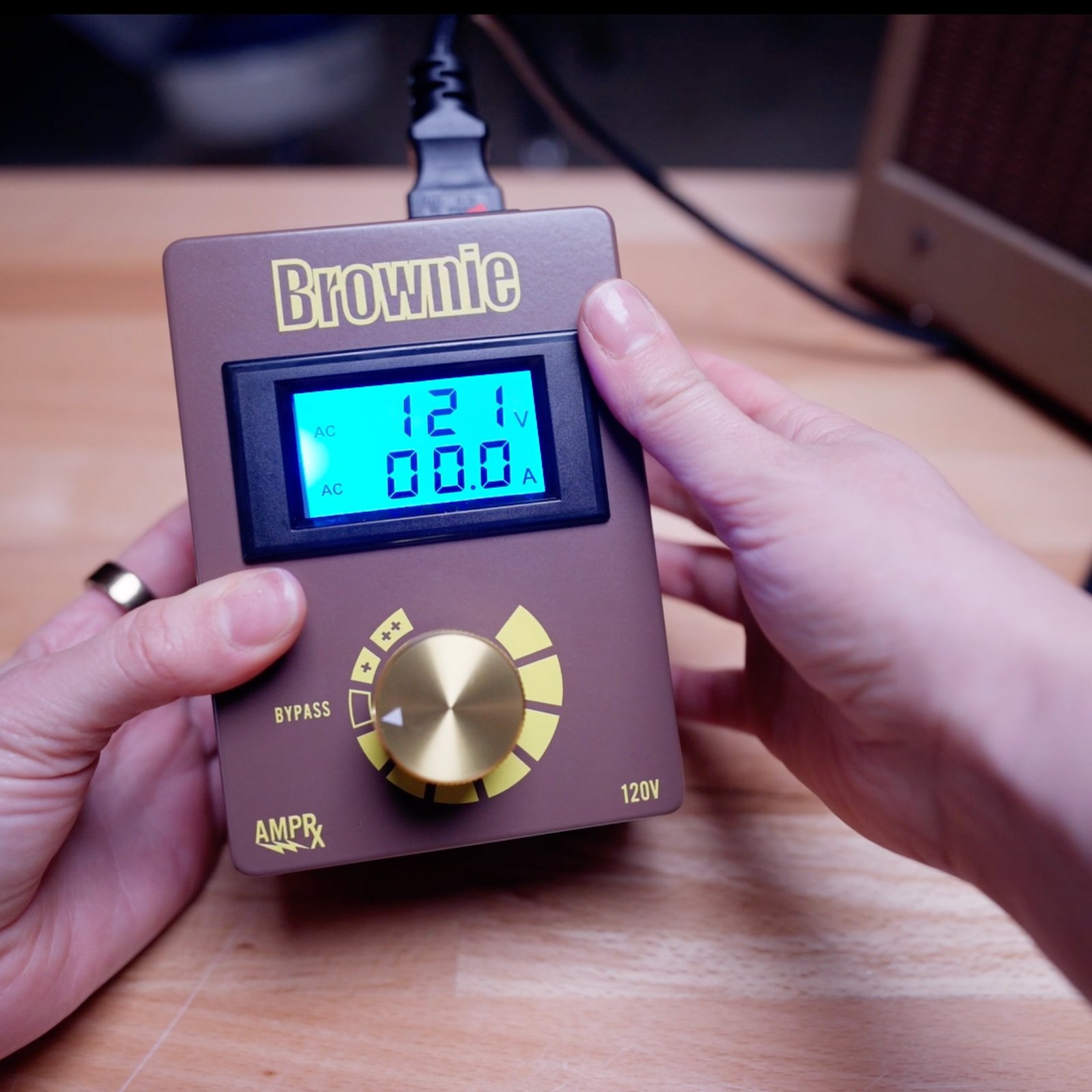 Atenuador de voltaje de entrada AmpRx The Brownie