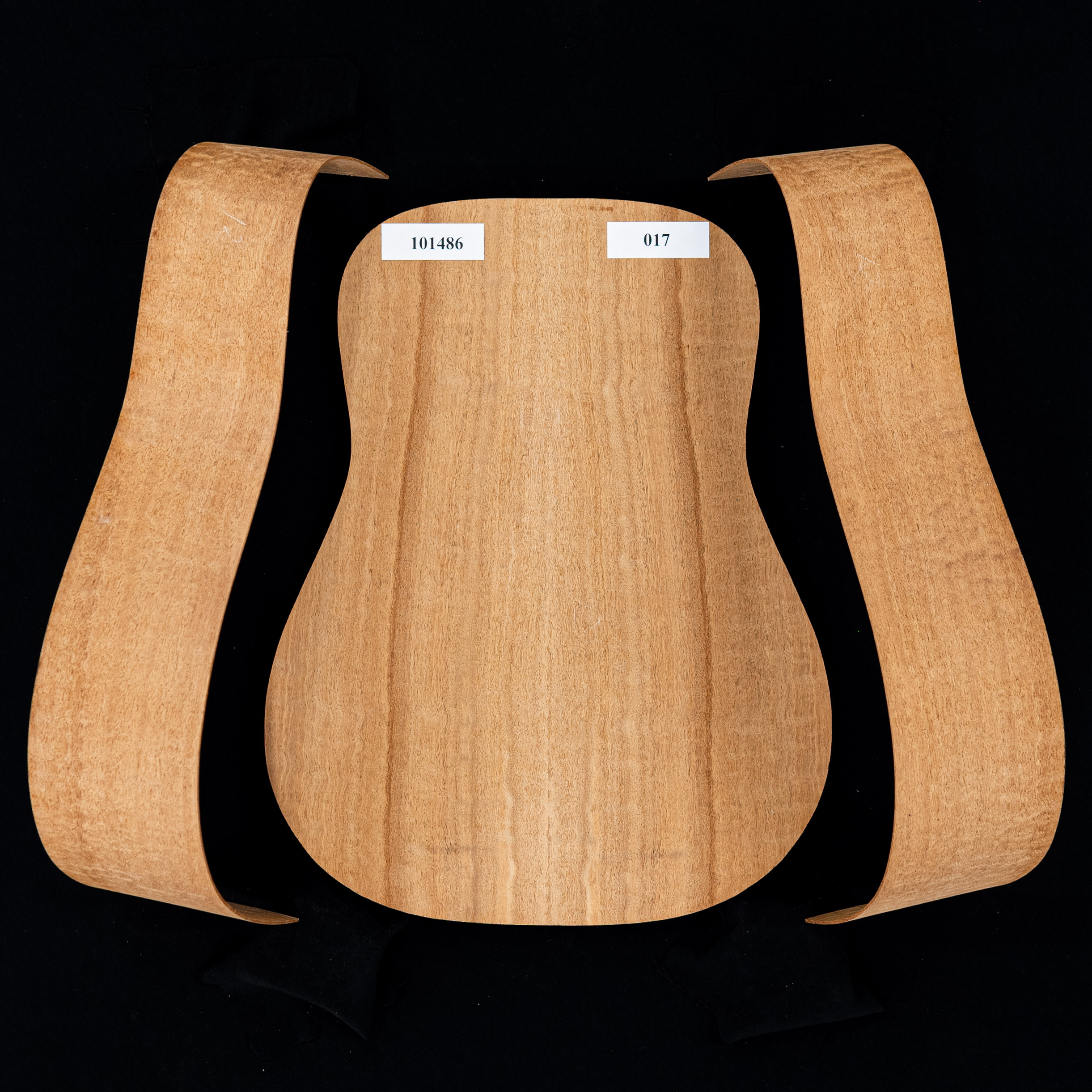 Figura Sapele unido por detrás + set de aros doblados para guitarra Dreadnought - 017 Figura Sapele unido por detrás + set de aros doblados para guitarra Dreadnought - 017