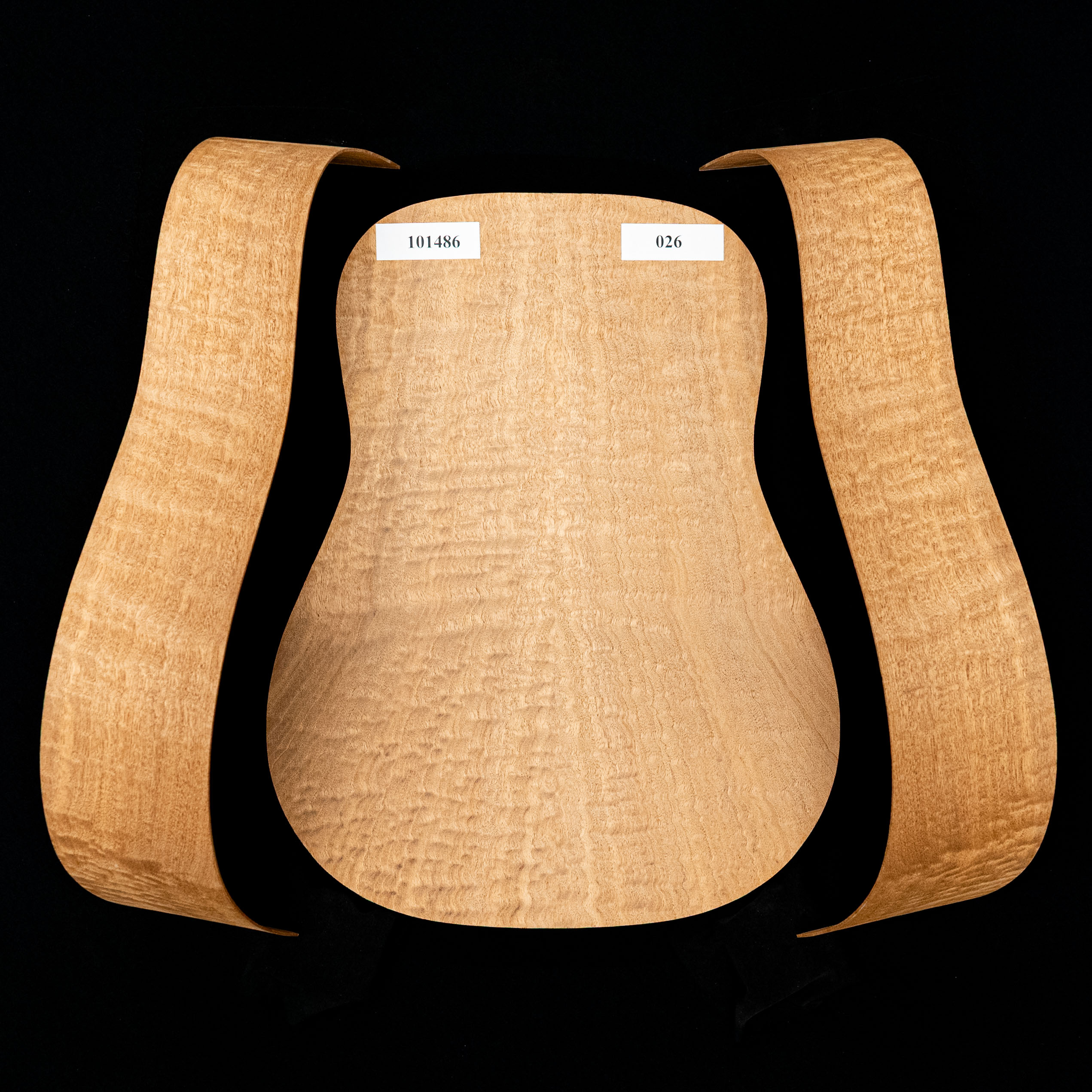 Pomelle Sapele con espalda unida y set de aros doblados para guitarra Dreadnought - 026 Pomelle Sapele con espalda unida y set de aros doblados para guitarra Dreadnought - 026