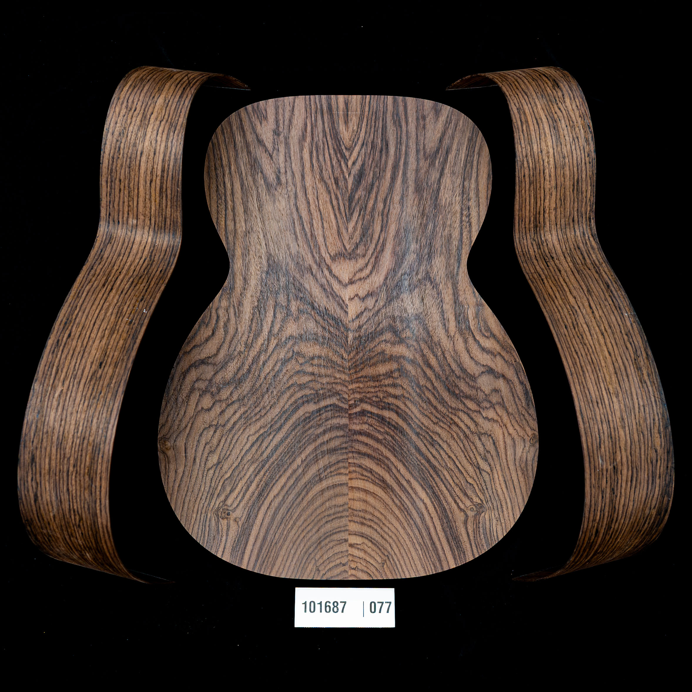 Conjunto de fondo ensamblado y aros doblados de palisandro de la India oriental con veta Wild Grain para guitarra tipo OM - 077