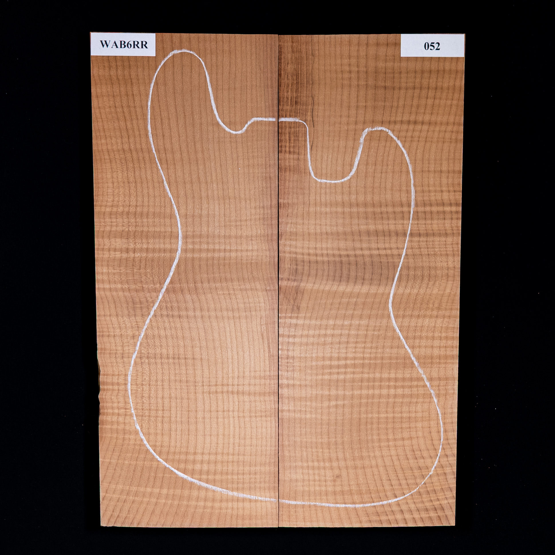 Tapa laminada de arce de hoja grande con flameado intenso, torrefactada – 052