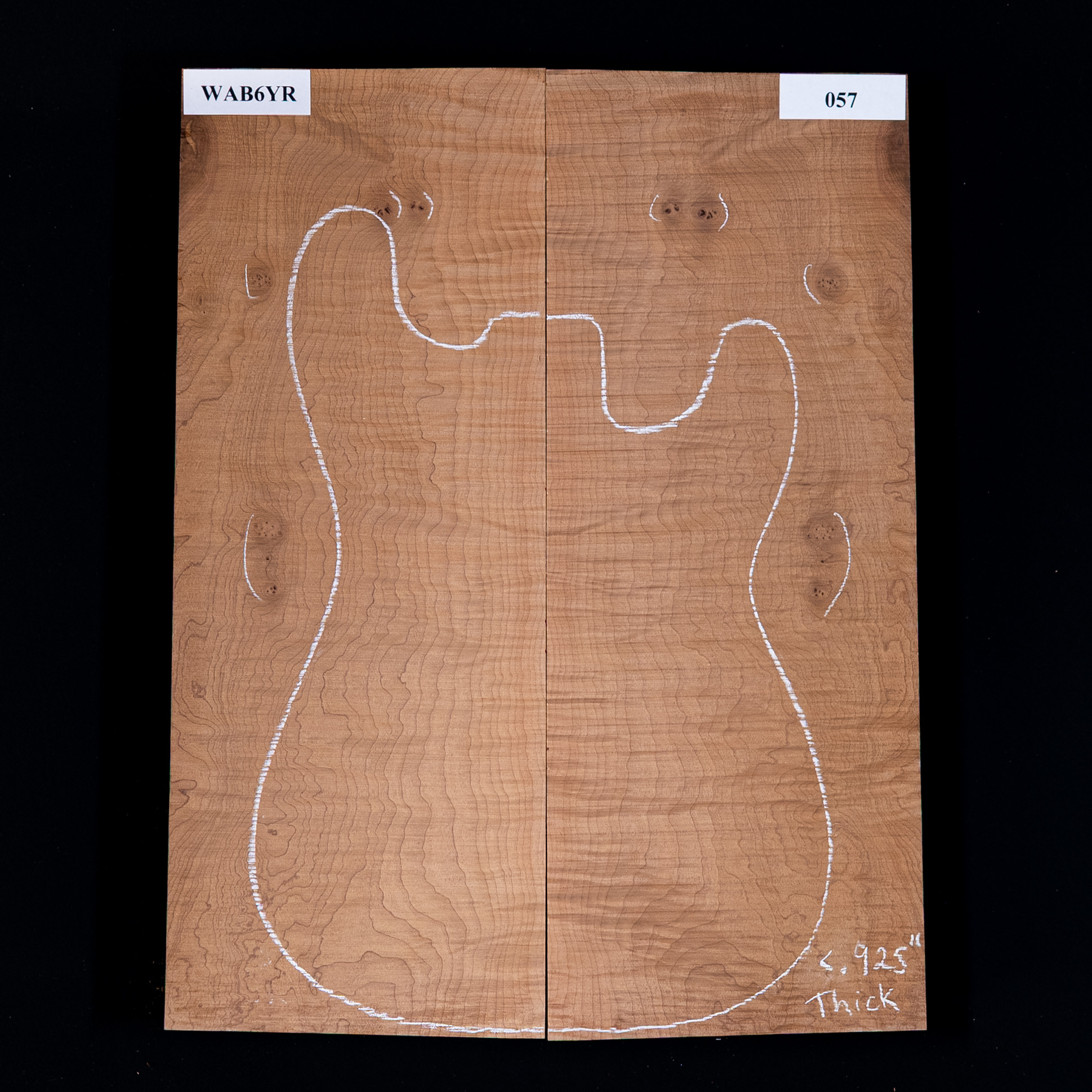 Top tallado en arce torrefactado Bigleaf de llama alta - 057