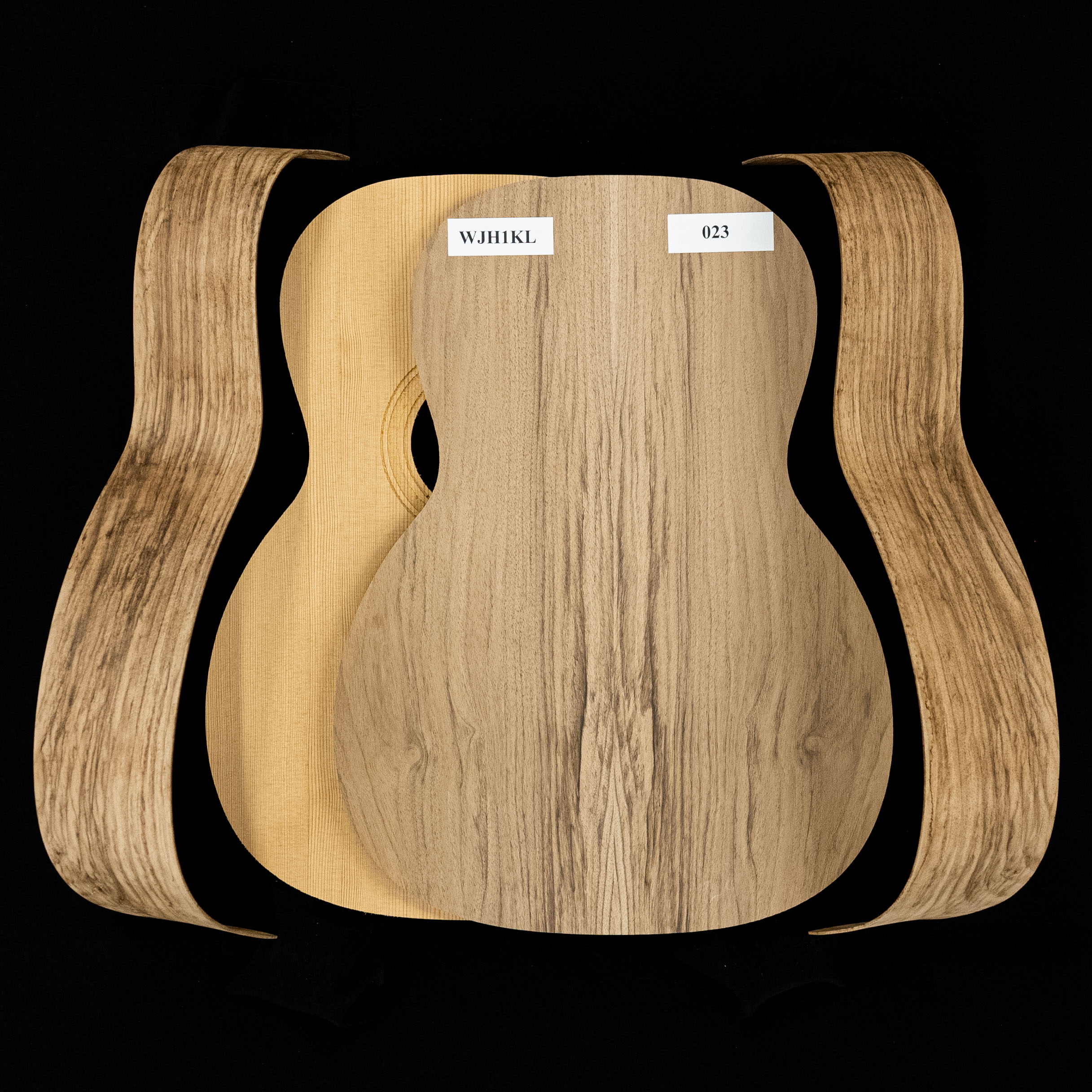 WoodStax Claro - Kit de kit de guitarra Triple-O de nogal, mástil atornillable - 023 WoodStax Claro - Kit de kit de guitarra Triple-O de nogal, mástil atornillable - 023