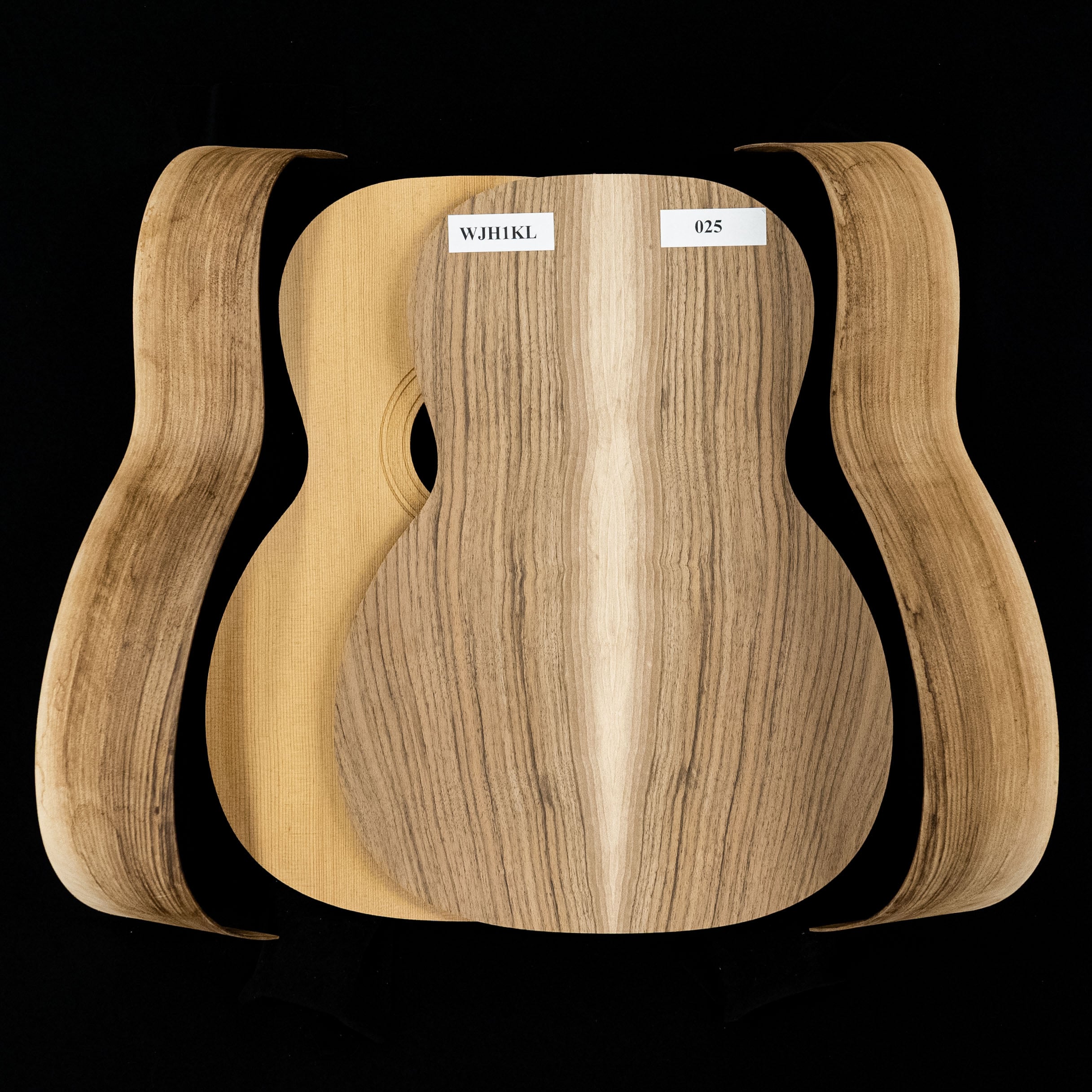WoodStax Claro - Kit de kit de guitarra Triple-O de nogal, mástil atornillable - 025 WoodStax Claro - Kit de kit de guitarra Triple-O de nogal, mástil atornillable - 025