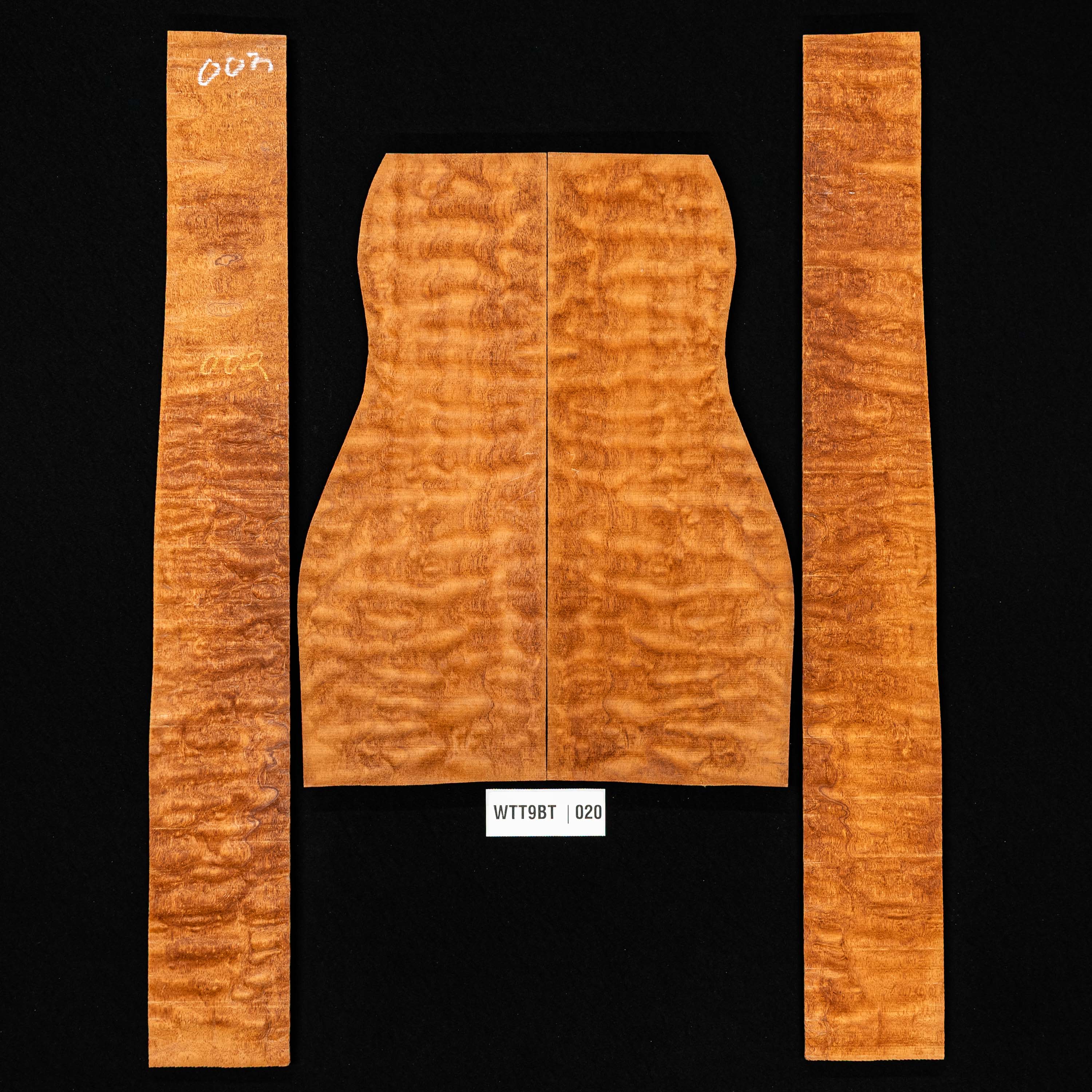 El árbol guateado de caoba hondureña, reserva estándar - 020