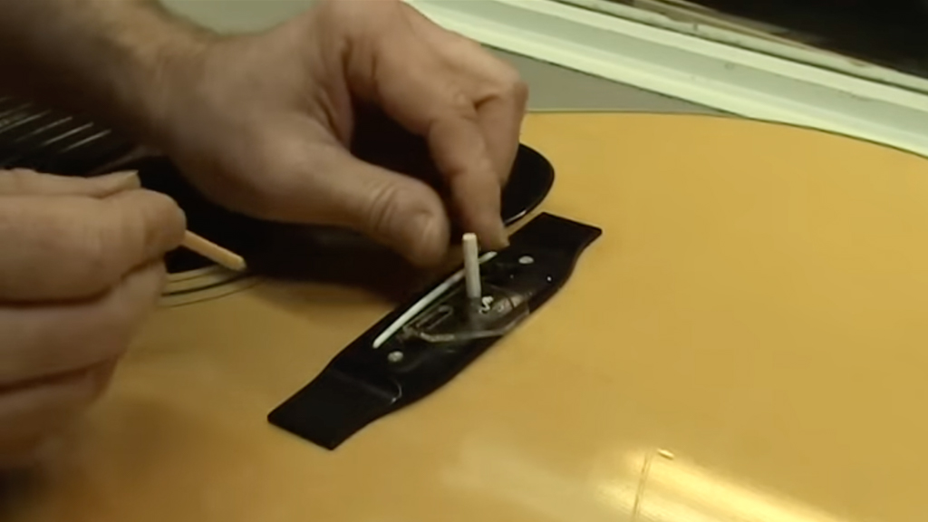 Instalación de recogida de guitarra K&K - Bolsa de correo Luthier Tips du Jour