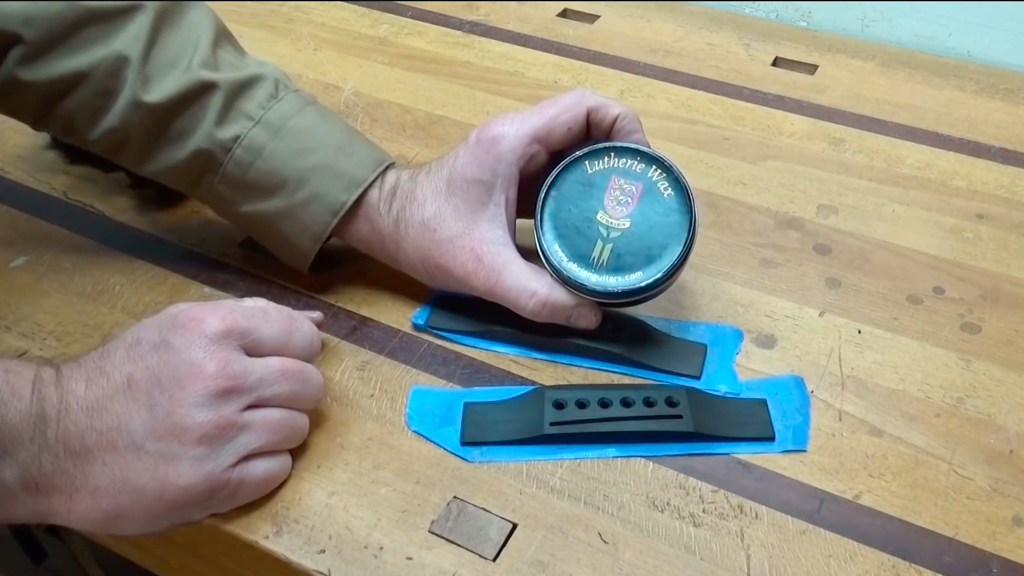 Cera para una fácil limpieza de pegamento - Bolsa de correo Luthier Tips du Jour