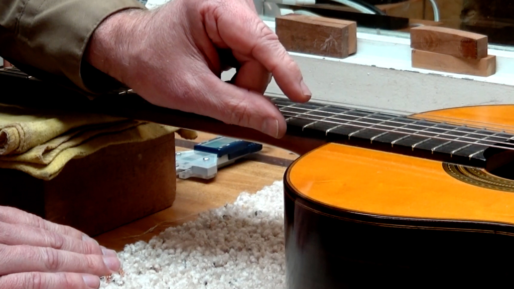 Acción de guitarra clásica demasiado alta - Bolsa de correo Luthier Tips du Jour