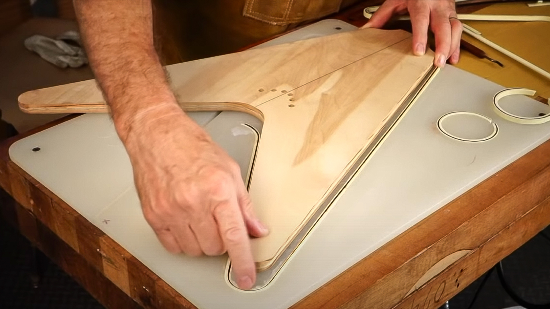 ¡Una tabla de cortar de cocina es una plantilla de binding excelente!