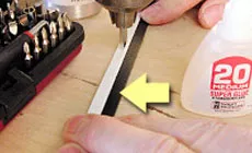 Foto: marcando las posiciones de los orificios