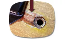 Foto: parte superior de la guitarra dañada