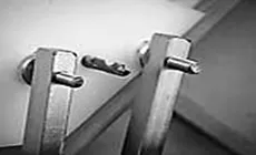 Orificios de pasador de puente