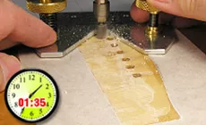 utilizó una herramienta Dremel para eliminar el acabado de poliéster (siguiente 30min)