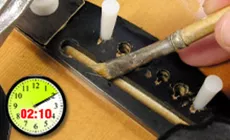 Limpiar el exceso de pegamento (siguiente 15min)