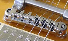 Puente Roller con un vibrato Bigsby