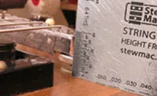 Foto: medición de la altura del puente