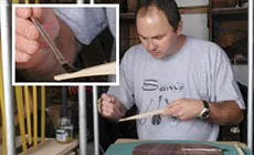 Cepillado cola en escamas