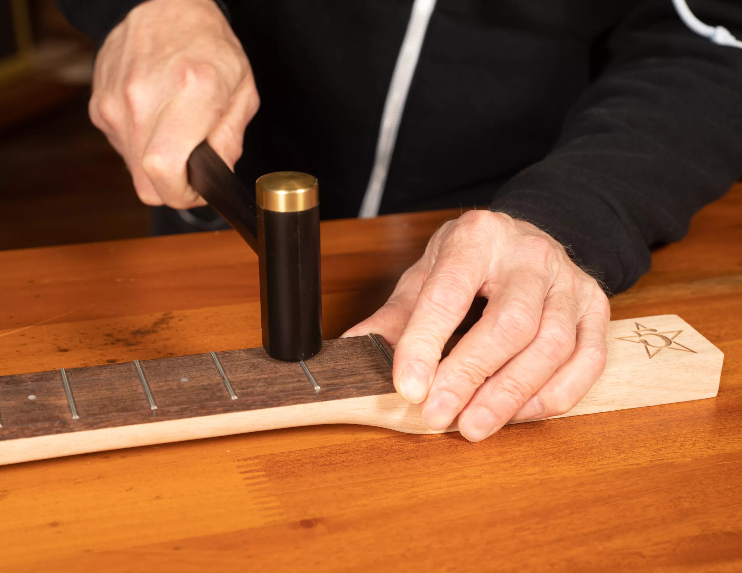 pho001 asientos en el frets.jpg