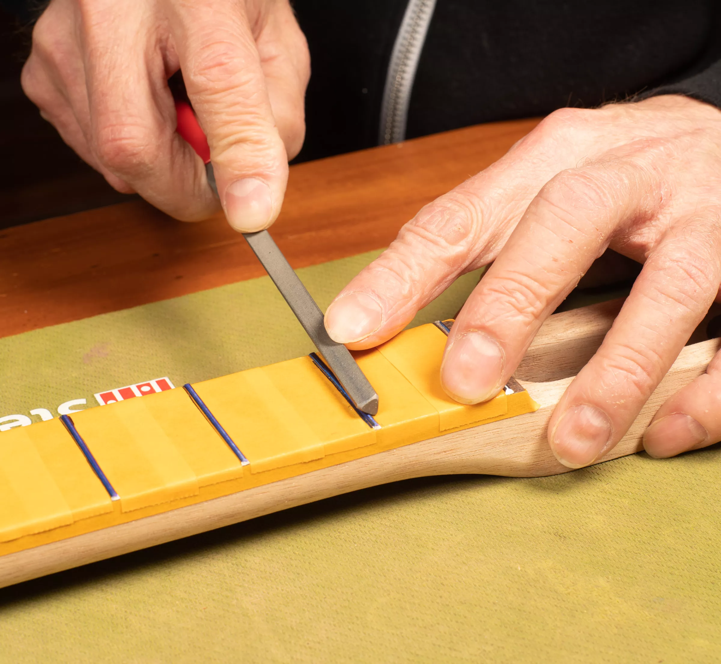 pho007 corona los trastes.jpg