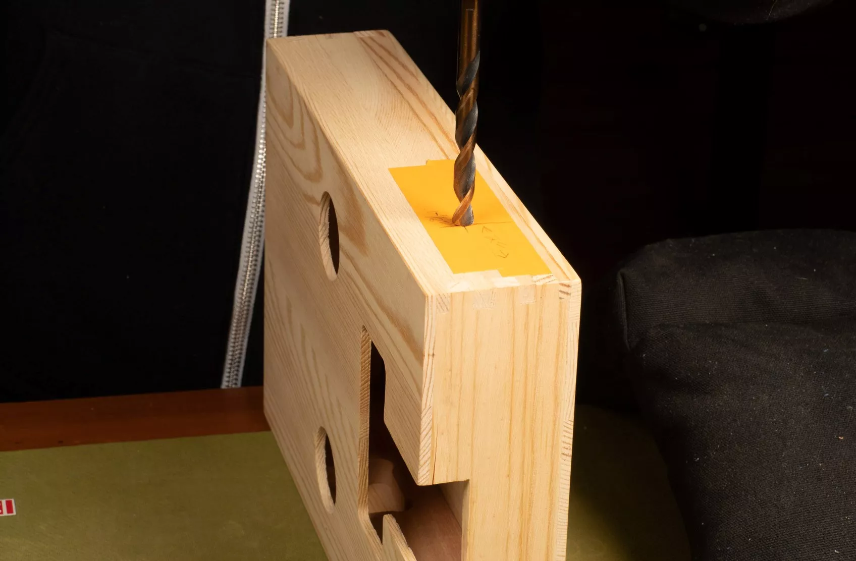 Taladro pho030 para potenciómetro de control de volumen.jpg