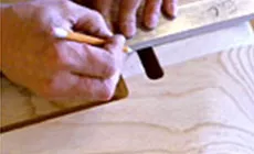  talón del mástil marcado y agujeros perforados