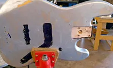 Capa inferior metálica