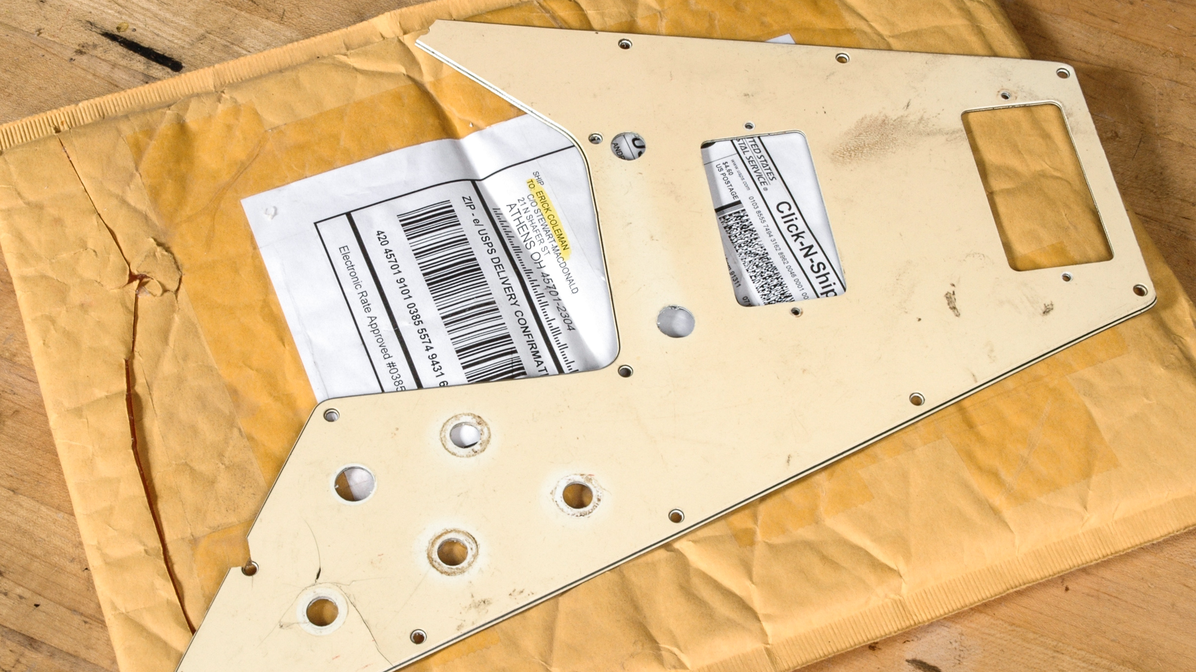 Diseño personalizado de un protector de recogida de repuesto para un 90 Gibson