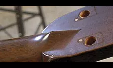 Orificio de tornillo de sintonizador obstruido