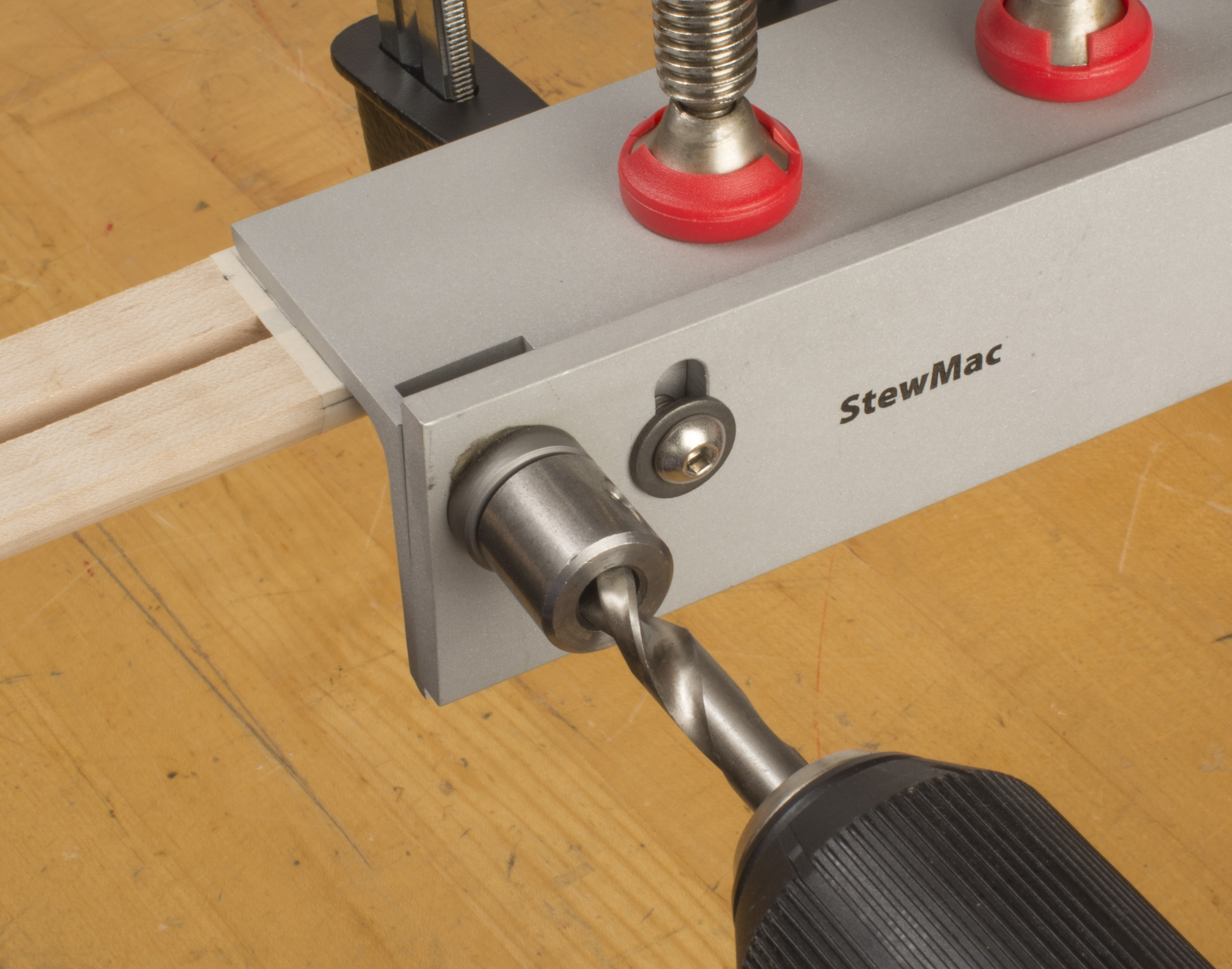 Instrucciones para la plantilla de taladro de 5.a clavija Banjo