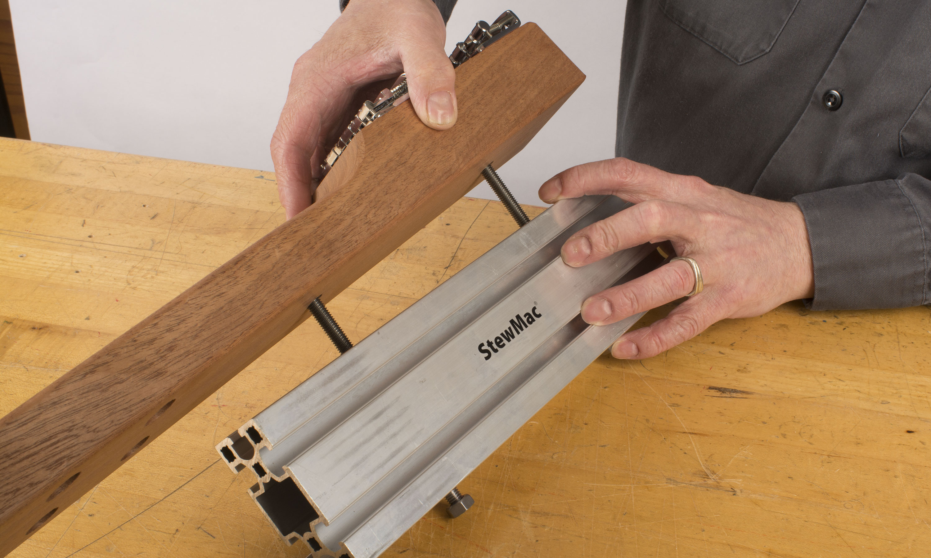 Cuerpo suplente para la plantilla Erlewine Neck