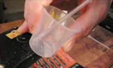 hacer un vaso de goteo de pegamento