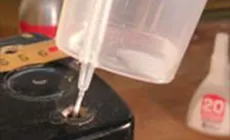 Cómo hacer un vaso de goteo de pegamento