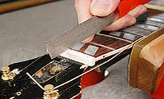 Corte las ranuras del motor de arranque