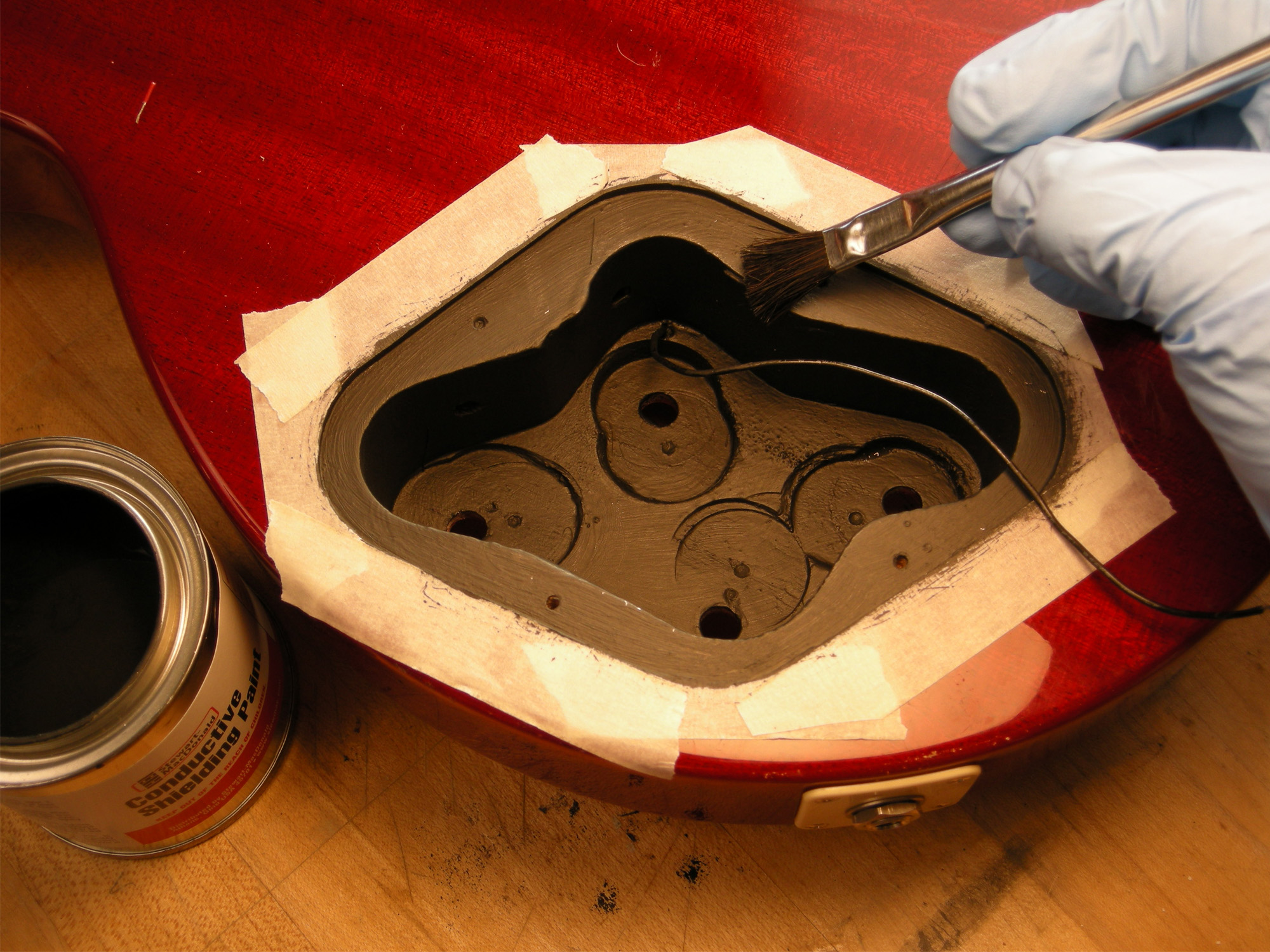 Instrucciones para la pintura de blindaje conductora