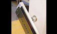 Fije la bobina a la bobinadora