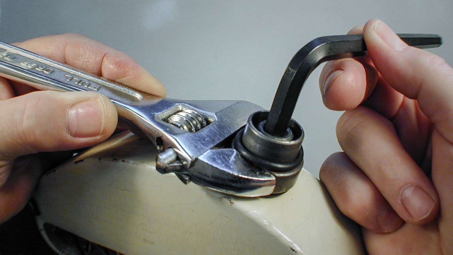 Dos formas de corregir la entrada tambaleante de un Telecaster jack